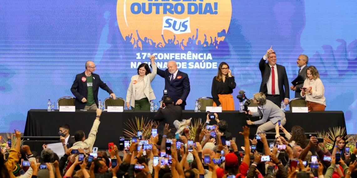 Brasília, 05/07/2023 O  presidente Luiz Inácio Lula da Silva, acompanhado da primeira-dama, janja Lula da Silva, da ministra da Saúde, Nísia Trindade e de outras autoridades, participa da 17ª Conferência Nacional de Saúde. Foto: Fabio Rodrigues-Pozzebom/ Agência Brasil