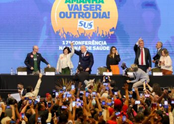 Brasília, 05/07/2023 O  presidente Luiz Inácio Lula da Silva, acompanhado da primeira-dama, janja Lula da Silva, da ministra da Saúde, Nísia Trindade e de outras autoridades, participa da 17ª Conferência Nacional de Saúde. Foto: Fabio Rodrigues-Pozzebom/ Agência Brasil